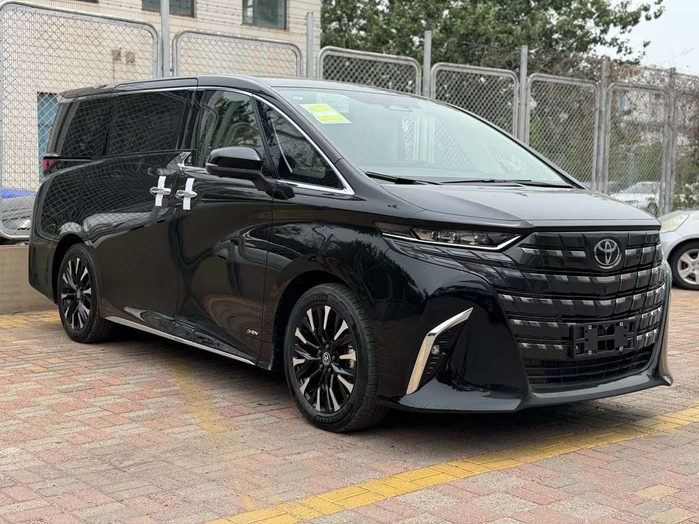 埃尔法 全部在售 2025款 2024款 2023款 2021款 2020款 2019款,2024款丰田埃尔法现车优惠在售 售全国